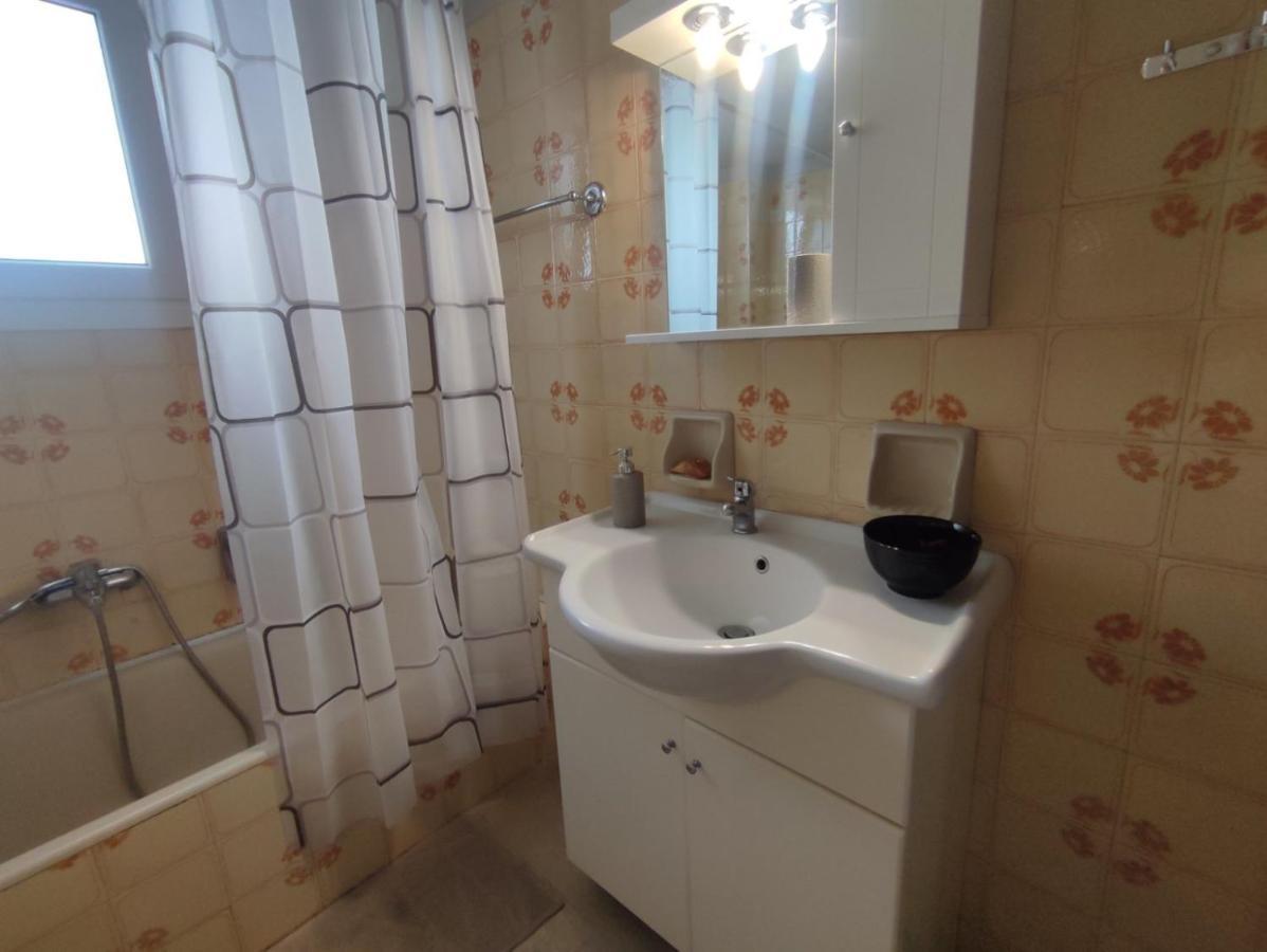 2 Br110 Sqm Free Parking Full Clima Apartment Patras Luaran gambar